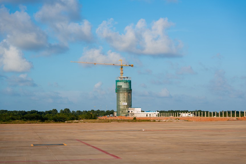Cảng hàng không Quảng Trị thực hiện chuyến bay kỹ thuật đầu tiên kiểm tra an toàn tĩnh không - Ảnh 3.