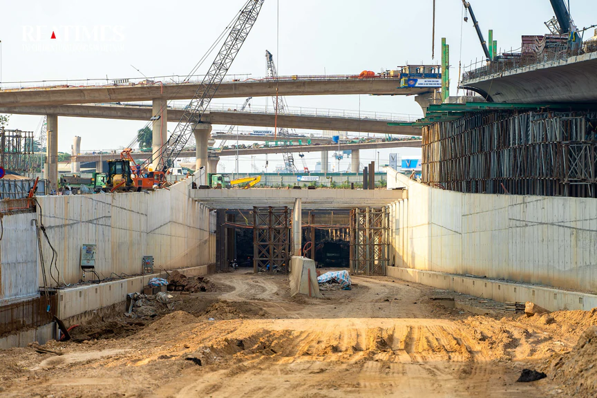 Hà Nội: Nút giao Vành đai 3,5 - Đại lộ Thăng Long dần lộ diện sau hơn 1 năm khởi công- Ảnh 8.