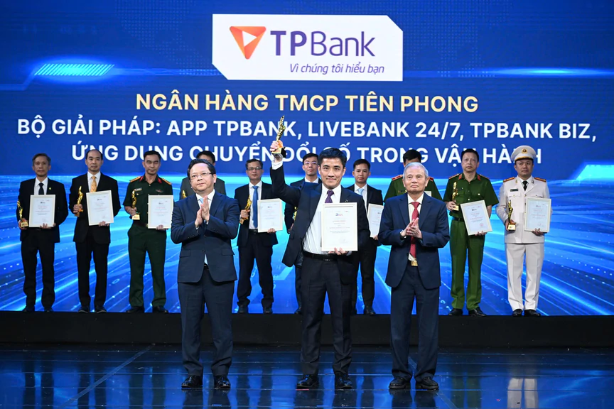 TPBank liên tiếp được vinh danh Doanh nghiệp Chuyển đổi số xuất sắc tại Vietnam Digital Awards - Ảnh 1.