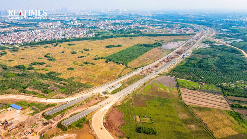 Cận cảnh đoạn Vành đai 4 phía Tây Hà Nội vừa thông xe 15km đường song hành - Ảnh 16.