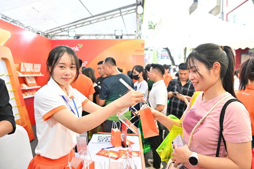 GPBank tiếp lửa sống khỏe cùng VPIM 2026, lan tỏa trải nghiệm thịnh vượng tại đường chạy - Ảnh 3.
