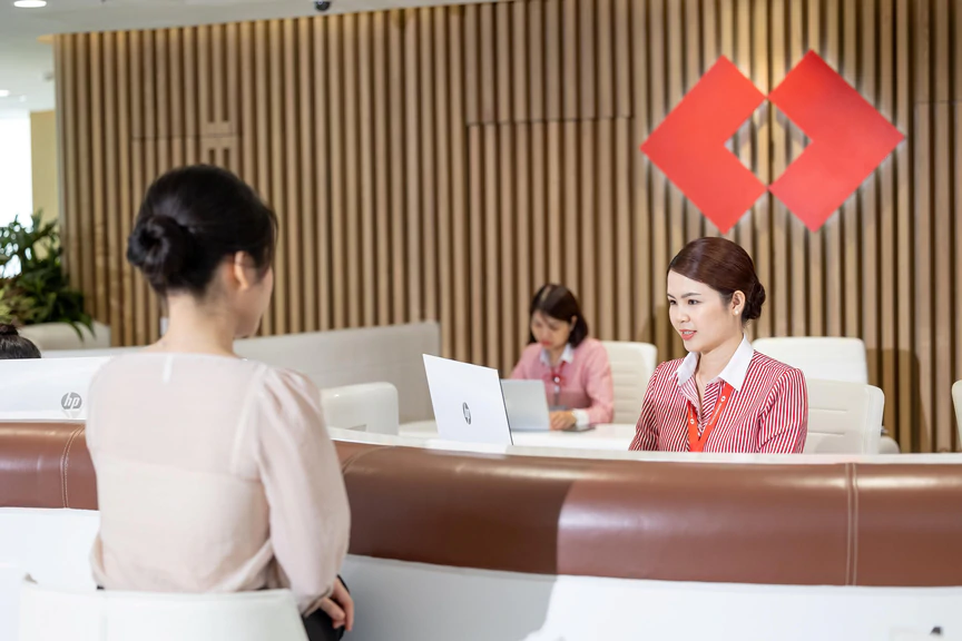 Techcombank nhập cuộc giảm lãi suất theo chủ trương của Chính phủ - Ảnh 1.