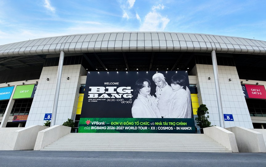 BIGBANG hạ cánh xuống Nội Bài, di chuyển bằng Rolls Royce về khách sạn - Ảnh 6.