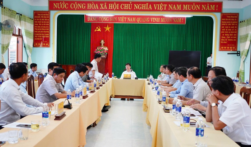 Quảng Trị: Tháo gỡ "điểm nghẽn" để đẩy nhanh các dự án trọng điểm - Ảnh 2.