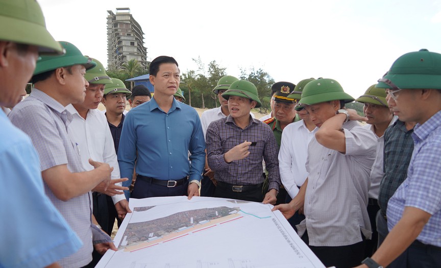Quảng Trị: Chống xói lở bờ biển Nhật Lệ - Bảo Ninh - Ảnh 1.