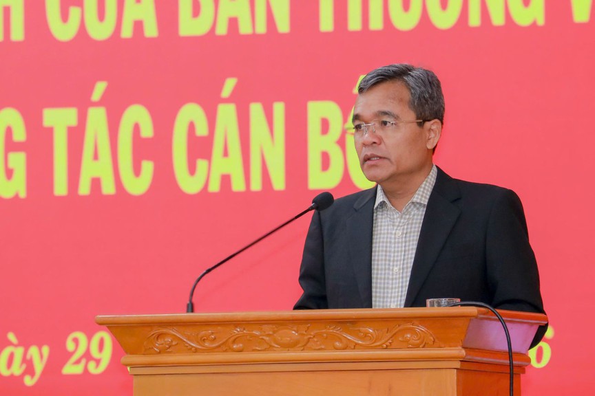 Quảng Ngãi: Công bố Quyết định của Ban Thường vụ Tỉnh ủy về công tác cán bộ - Ảnh 2.