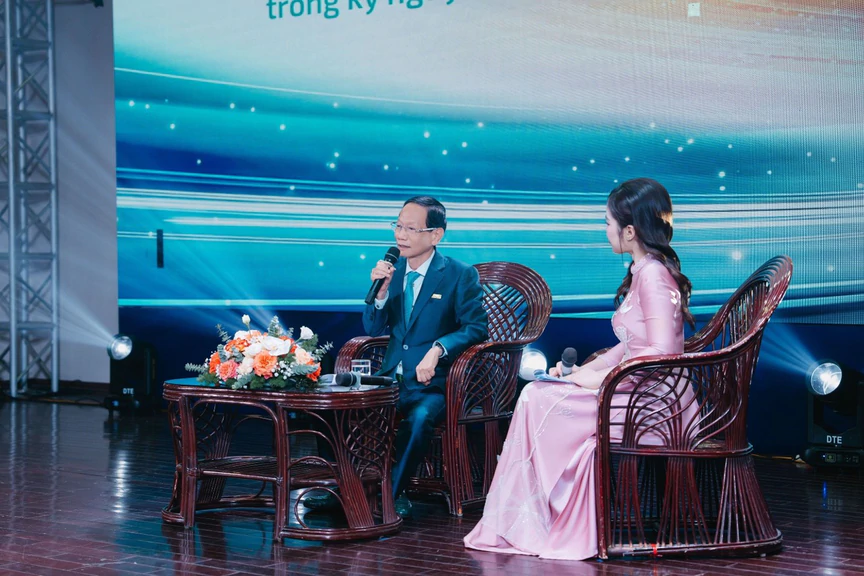 ABBank và Đại học Kinh tế Quốc dân ký thỏa thuận hợp tác, trao Quỹ học bổng Tài năng 10 tỷ đồng - Ảnh 4.