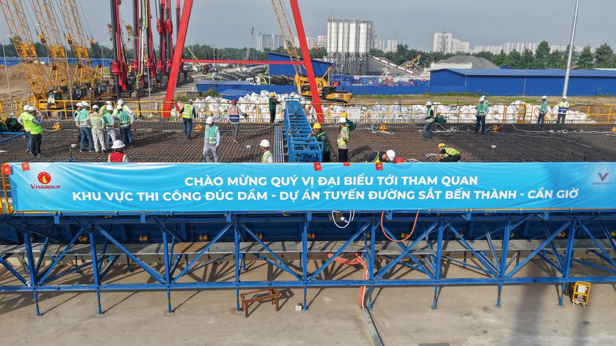 TP.HCM thi công đồng loạt tuyến đường sắt Bến Thành - Cần Giờ - Ảnh 2.