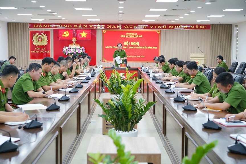 TP. Huế: Xử lý hơn 16.000 vi phạm trật tự đô thị trong 9 tháng đầu năm - Ảnh 1.