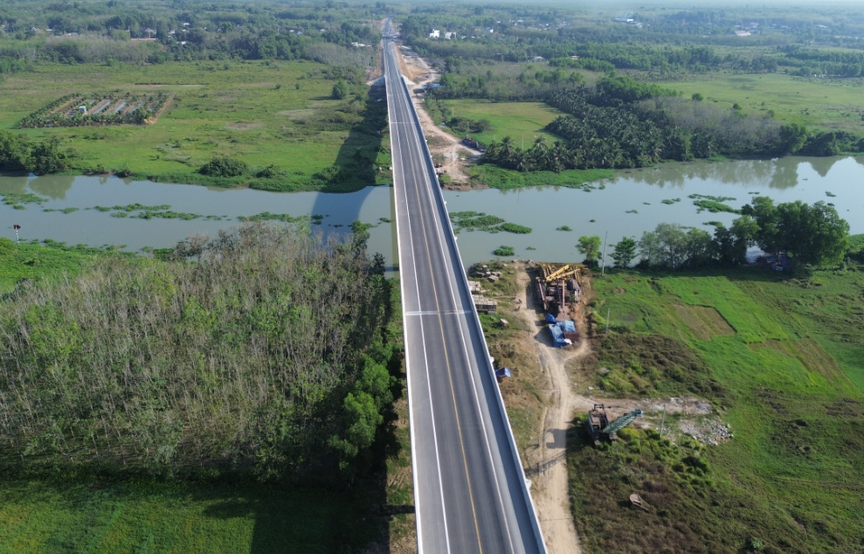 Chính thức hoàn thành cây cầu 600m vượt sông Sài Gòn, do Đèo Cả thi công- Ảnh 1.