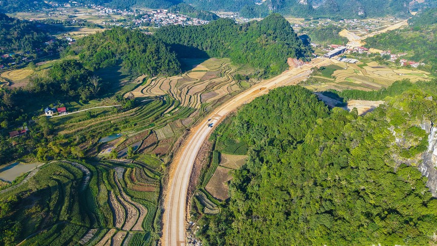 Tuyến cao tốc Đồng Đăng - Trà Lĩnh. Nguồn ảnh: Tập đoàn Đèo Cả