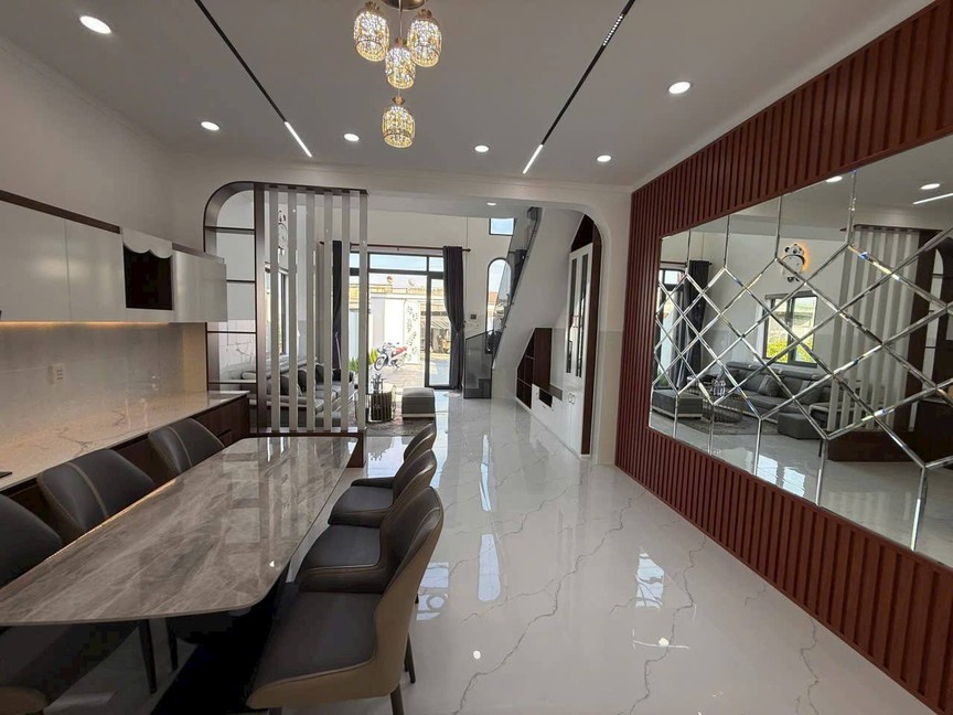 Sống trọn trong không gian nhà phố hiện đại với mặt tiền tối giản- Ảnh 2.