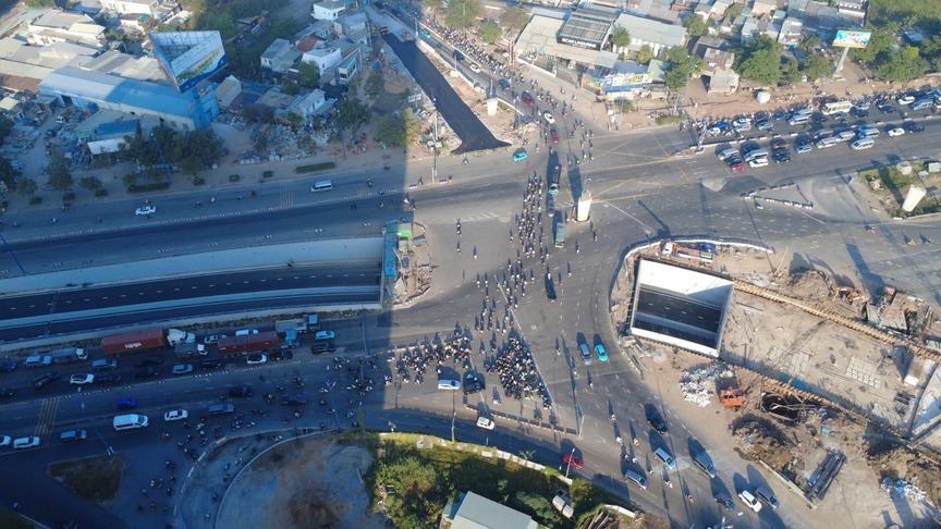 Cận cảnh nút giao 3.400 hiện đại nhất TP. HCM với cầu vượt và hầm chui giúp khơi thông cửa ngõ phía Nam- Ảnh 1. Cận cảnh nút giao 3.400 hiện đại nhất TP. HCM với cầu vượt và hầm chui giúp khơi thông cửa ngõ phía Nam- Ảnh 1.