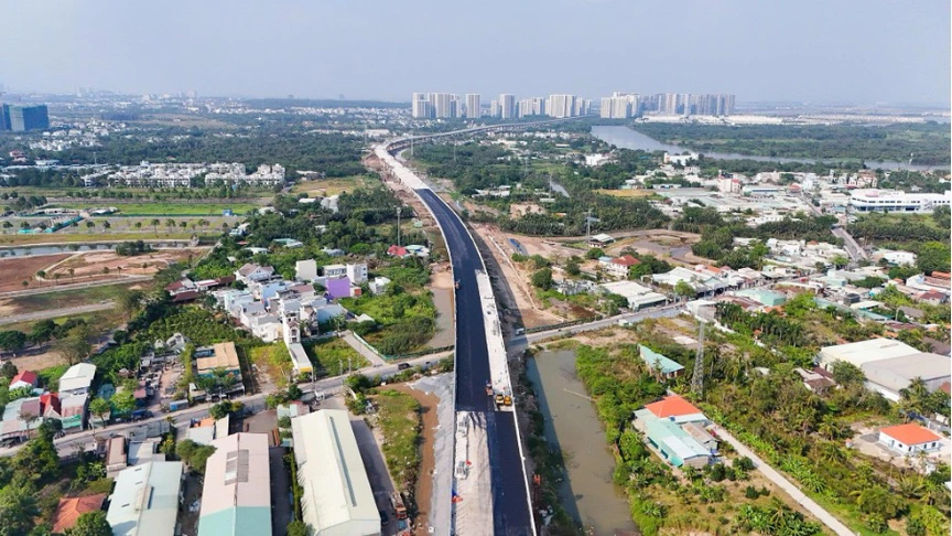 Giải mã lý do khan hiếm dinh thự ngay Vành đai 3 TP.HCM- Ảnh 2.