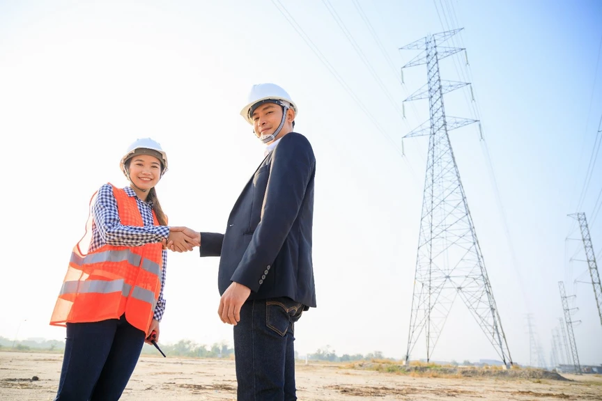 ABBank ưu đãi vốn vay cho doanh nghiệp đầu tư hạ tầng điện, giao thông và công nghệ chiến lược- Ảnh 2.