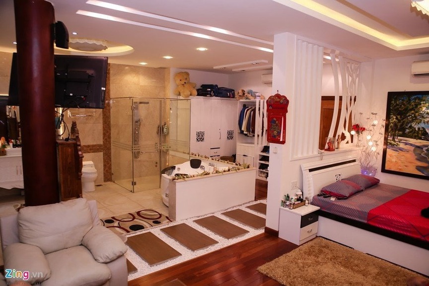 Căn biệt thự với nội thất chuẩn 5 sao của 'ông hoàng phòng vé' thập niên 90: Nằm tại khu phố đắc địa nhất TP. HCM- Ảnh 3.