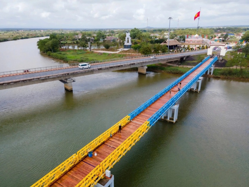 Cây cầu lịch sử từng chia cắt Việt Nam thành 2 miền đã hoàn thiện trùng tu, dành ưu đãi đặc biệt cho du khách dịp Tết Nguyên đán- Ảnh 1. Cây cầu lịch sử từng chia cắt Việt Nam thành 2 miền đã hoàn thiện trùng tu, dành ưu đãi đặc biệt cho du khách dịp Tết Nguyên đán- Ảnh 1.