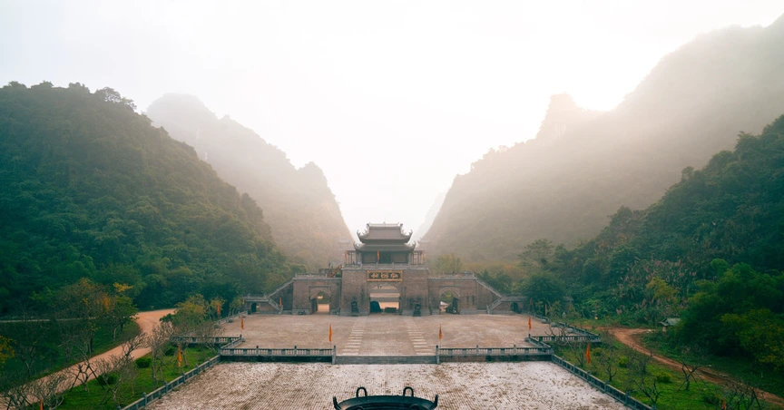 Chính thức mở cửa di tích hơn 1.000 năm - nơi vua xưng đế Nhà nước phong kiến đầu tiên của Việt Nam - Ảnh 2. Chính thức mở cửa di tích hơn 1.000 năm - nơi vua xưng đế Nhà nước phong kiến đầu tiên của Việt Nam - Ảnh 2.