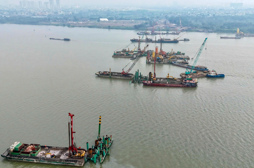 Siêu cầu 16.000 tỷ mang tên danh tướng huyền thoại bắc qua dòng sông biểu tượng của Thủ đô: Thi công xuyên Tết, đã lộ diện hình hài- Ảnh 1.