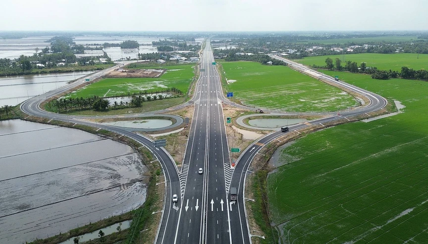 Sau ít tháng thông xe, cao tốc nối đến điểm cực Nam Tổ quốc được đề xuất ‘lên đời’ hoàn thiện- Ảnh 1.