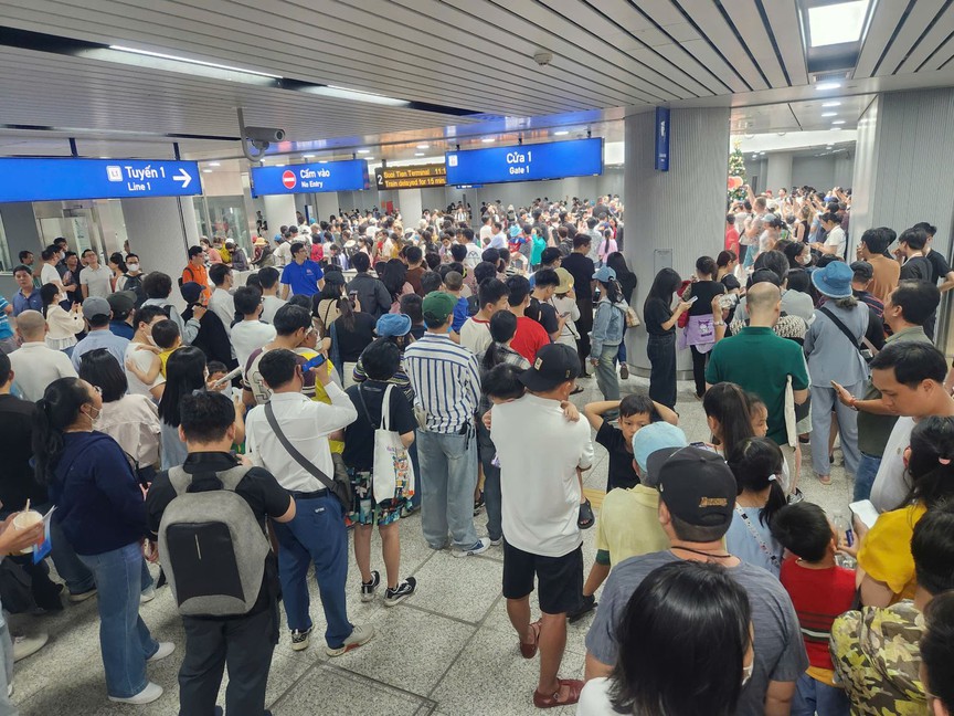 TP.HCM: Vé 0 đồng, Metro Bến Thành - Suối Tiên lập kỷ lục khách dịp Tết với 222.039 lượt- Ảnh 1.