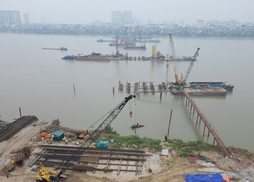 Siêu cầu 16.000 tỷ mang tên danh tướng huyền thoại bắc qua dòng sông biểu tượng của Thủ đô gặp khó- Ảnh 1. Siêu cầu 16.000 tỷ mang tên danh tướng huyền thoại bắc qua dòng sông biểu tượng của Thủ đô gặp khó- Ảnh 1.