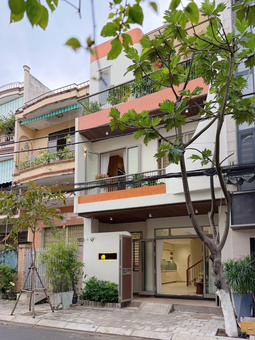 Sống trọn trong tổ ấm hiện đại tối giản: 181m2 đủ đầy cho gia đình nhiều thế hệ- Ảnh 1.