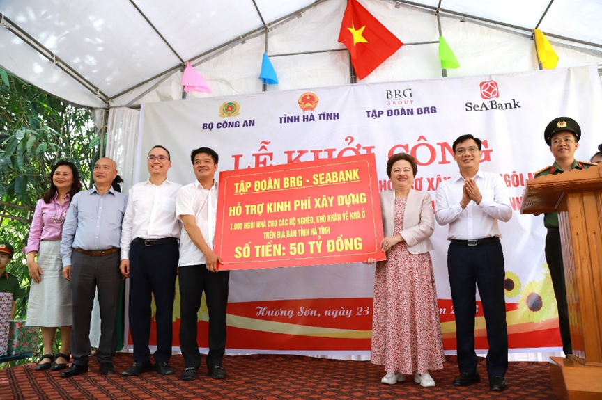 Madame Nguyễn Thị Nga và Tập đoàn BRG vinh dự được trao tặng Bằng khen của Thủ tướng Chính phủ- Ảnh 3. Madame Nguyễn Thị Nga và Tập đoàn BRG vinh dự được trao tặng Bằng khen của Thủ tướng Chính phủ- Ảnh 3.