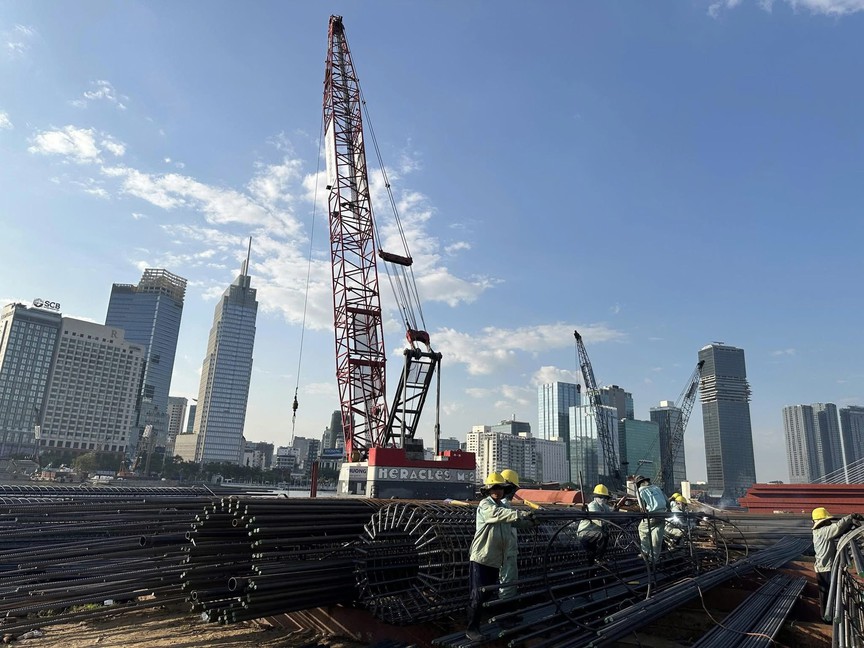 Cầu đi bộ nghìn tỷ bắc qua dòng sông biểu tượng: Kiến trúc độc đáo nhất thế giới tại Việt Nam, biểu tượng mới của siêu đô thị giàu có- Ảnh 3.