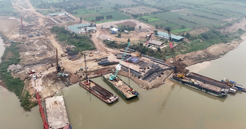 Hà Nội thu hồi đất của hàng chục hộ dân, nhường chỗ xây dựng cây cầu thứ 6 bắc qua dòng sông biểu tượng- Ảnh 1.