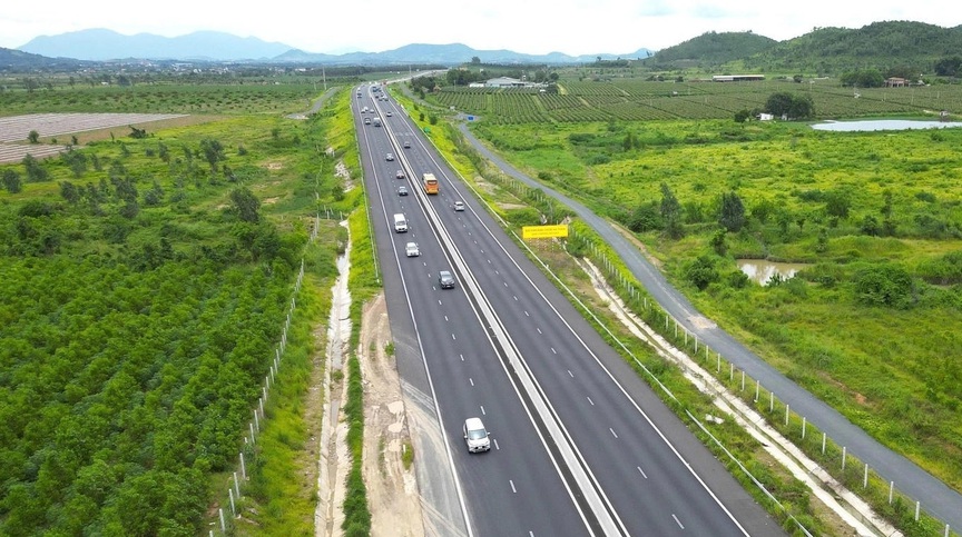 Bộ Xây dựng giải quyết trường hợp nhà dân hư hỏng do thi công cao tốc Bắc - Nam- Ảnh 1.