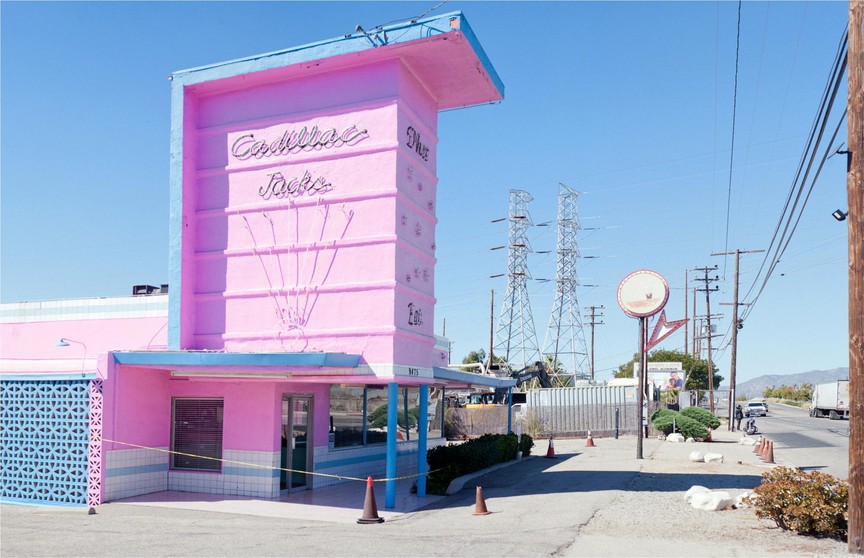 Viễn du nước Mỹ qua ống kính Alex Frayne: Từ bãi biển Venice náo nhiệt đến những trạm xăng hoang vắng- Ảnh 4.