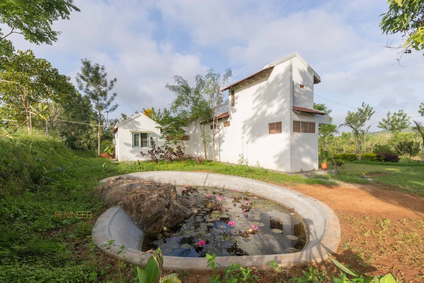 Tận hưởng không gian sống bình yên trong căn nhà 200m2 giữa khu vườn xanh mát giữa vùng quê- Ảnh 1.