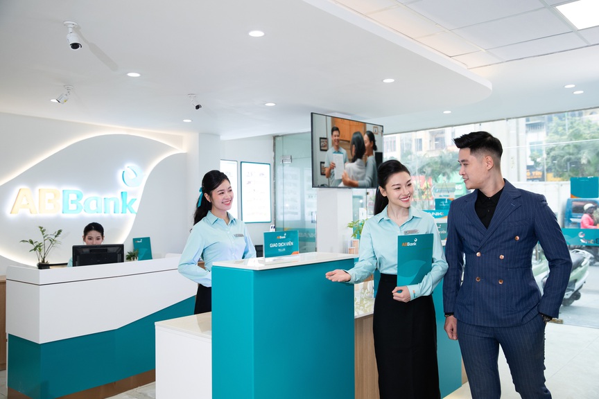 Tăng vốn lên gần 14.000 tỷ đồng, ABBank tăng tốc tái cấu trúc toàn diện- Ảnh 2.