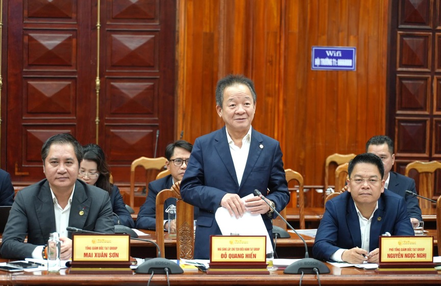 Ông Đỗ Quang Hiển, Nhà sáng lập, Chủ tịch HĐQT Tập đoàn T&T phát biểu tại buổi làm việc. Nguồn ảnh: Báo Quảng Trị