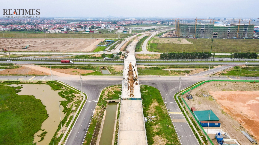 Cận cảnh cầu vượt cao tốc thuộc dự án gần 1.500 tỷ đồng kết nối các khu công nghiệp tỉnh Bắc Ninh- Ảnh 2.