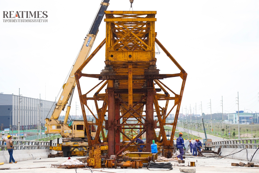 Cận cảnh cầu vượt cao tốc thuộc dự án gần 1.500 tỷ đồng kết nối các khu công nghiệp tỉnh Bắc Ninh- Ảnh 8.