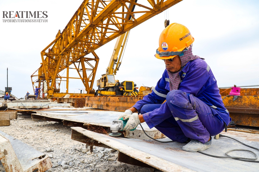 Cận cảnh cầu vượt cao tốc thuộc dự án gần 1.500 tỷ đồng kết nối các khu công nghiệp tỉnh Bắc Ninh- Ảnh 9.