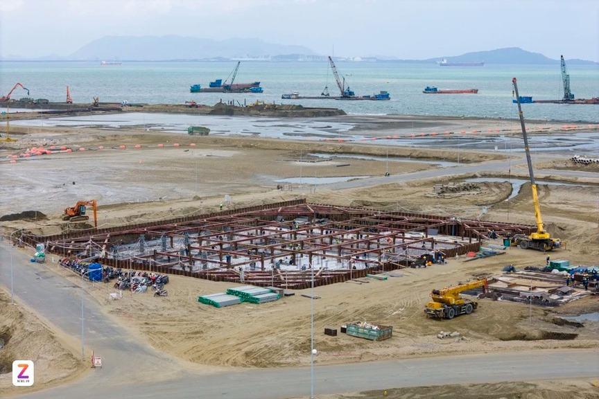 Siêu dự án có tòa tháp chọc trời 108 tầng của Vingroup thi công tấp nập, dần lộ diện hình hài- Ảnh 1. Siêu dự án có tòa tháp chọc trời 108 tầng của Vingroup thi công tấp nập, dần lộ diện hình hài- Ảnh 1.