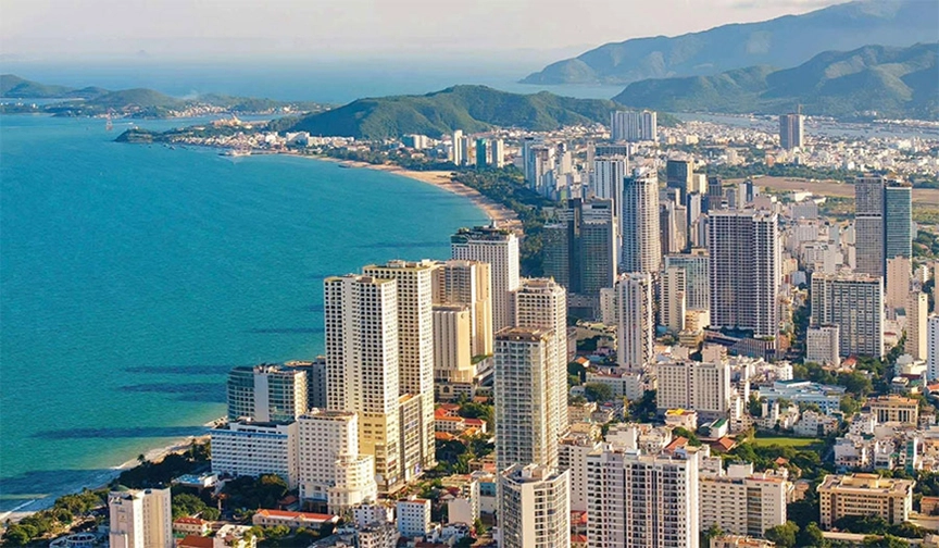 Khánh Hòa siết việc chấp thuận đầu tư mới tại khu vực nguy cơ dư cung- Ảnh 2.