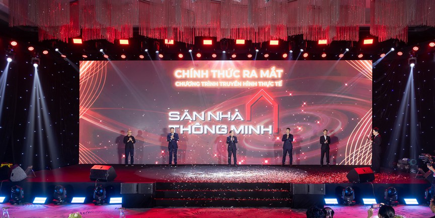 "Săn nhà thông minh" ra mắt: Lần đầu hành trình mua nhà đời thật trở thành gameshow truyền hình- Ảnh 1.