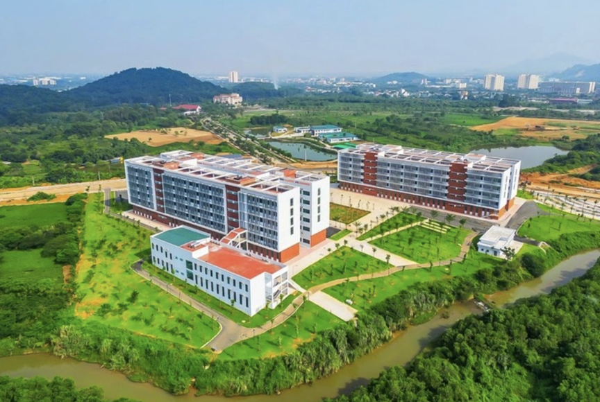 Hà Nội dự kiến di dời các trường đại học khỏi nội đô, chuyển đổi đất thành nhà ở xã hội- Ảnh 1.