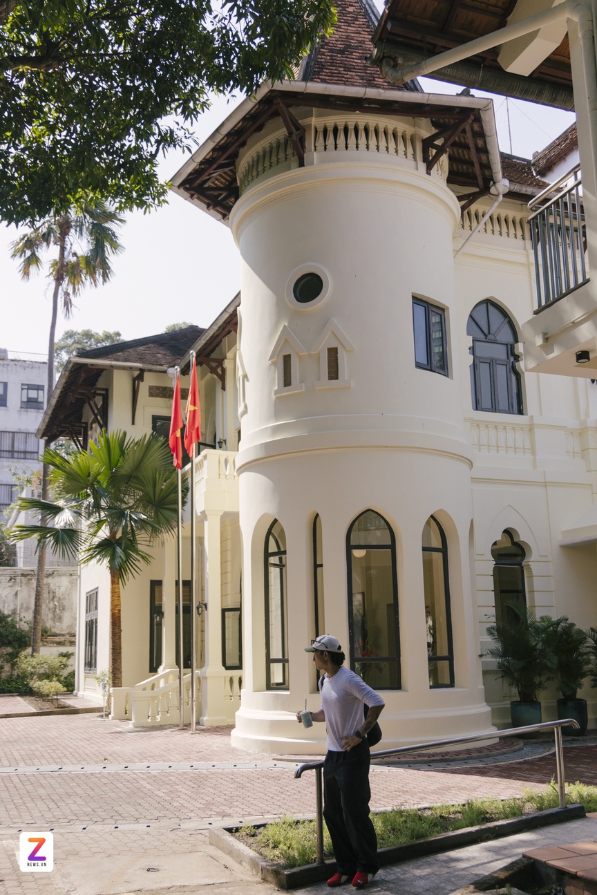 TP. HCM đưa căn biệt thự cổ trăm tuổi mang đậm phong cách châu Âu trở thành nhà văn hóa với không gian làm việc 1.500m2- Ảnh 3.