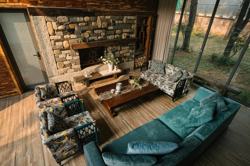 Căn biệt thự ngoại ô hơn 4.000m2 của 'ông hoàng nhạc đỏ': Khu nghỉ dưỡng thu nhỏ mang đậm phong cách cổ điển châu Âu- Ảnh 3. Căn biệt thự ngoại ô hơn 4.000m2 của 'ông hoàng nhạc đỏ': Khu nghỉ dưỡng thu nhỏ mang đậm phong cách cổ điển châu Âu- Ảnh 3.