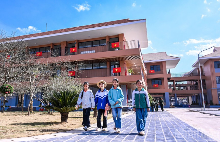 Ngôi trường liên cấp '5 sao' về đích đầu tiên trong chiến dịch xây 248 trường học vùng biên giới của Việt Nam: Là kỳ tích giữa đại ngàn- Ảnh 5. Ngôi trường liên cấp '5 sao' về đích đầu tiên trong chiến dịch xây 248 trường học vùng biên giới của Việt Nam: Là kỳ tích giữa đại ngàn- Ảnh 5.