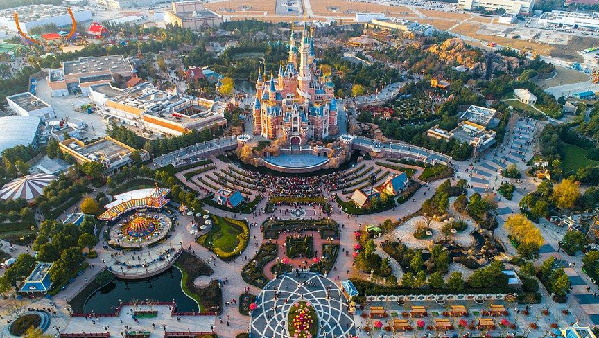 Ông Trịnh Văn Quyết bày tỏ mong muốn xây dựng mô hình lấy cảm hứng từ Disneyland tại những tổ hợp du lịch tầm cỡ của FLC- Ảnh 2.