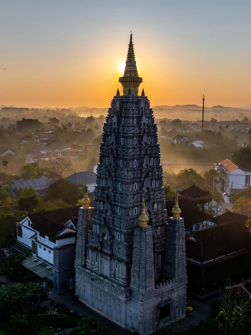 Ngôi chùa sở hữu kiến trúc độc đáo bậc nhất xứ Huế: Giao thoa Nhật - Ấn, địa thế 'sơn thủy hữu tình'- Ảnh 1. Ngôi chùa sở hữu kiến trúc độc đáo bậc nhất xứ Huế: Giao thoa Nhật - Ấn, địa thế 'sơn thủy hữu tình'- Ảnh 1.