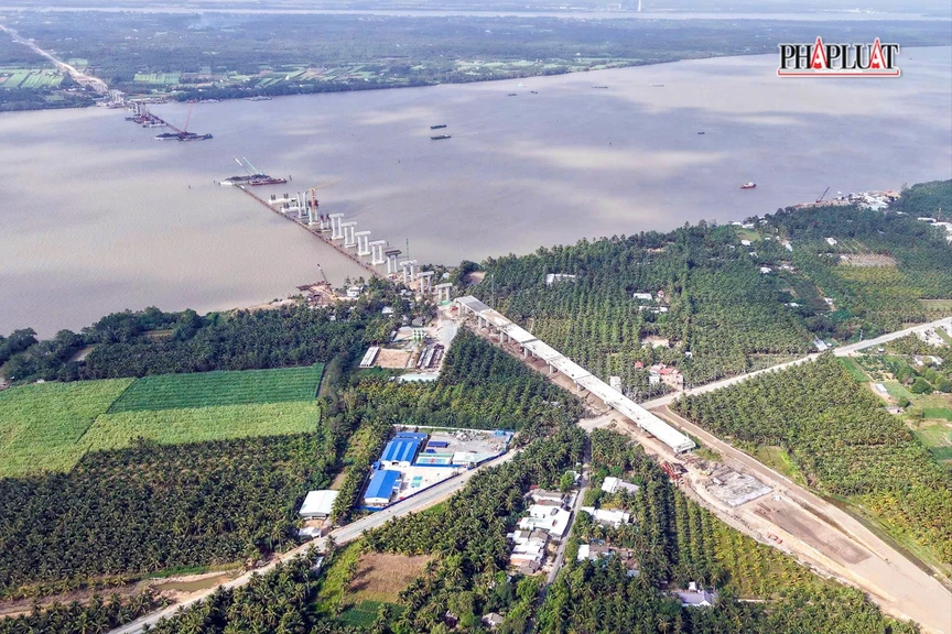 Cây cầu 8.000 tỷ xóa bỏ toàn bộ các bến phà lâu đời, nối thông 2 tỉnh thành miền Tây vượt tiến độ thi công- Ảnh 2. Cây cầu 8.000 tỷ xóa bỏ toàn bộ các bến phà lâu đời, nối thông 2 tỉnh thành miền Tây vượt tiến độ thi công- Ảnh 2.