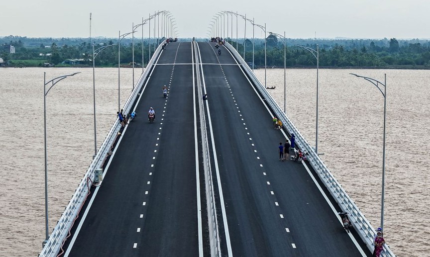 Cầu dây văng lớn thứ 2 Việt Nam, thuộc dự án 8.000 tỷ rút ngắn khoảng 80km từ miền Tây đến TP. HCM: Vượt ‘bão giá’, đang ở giai đoạn thi công khó khăn nhất- Ảnh 1.