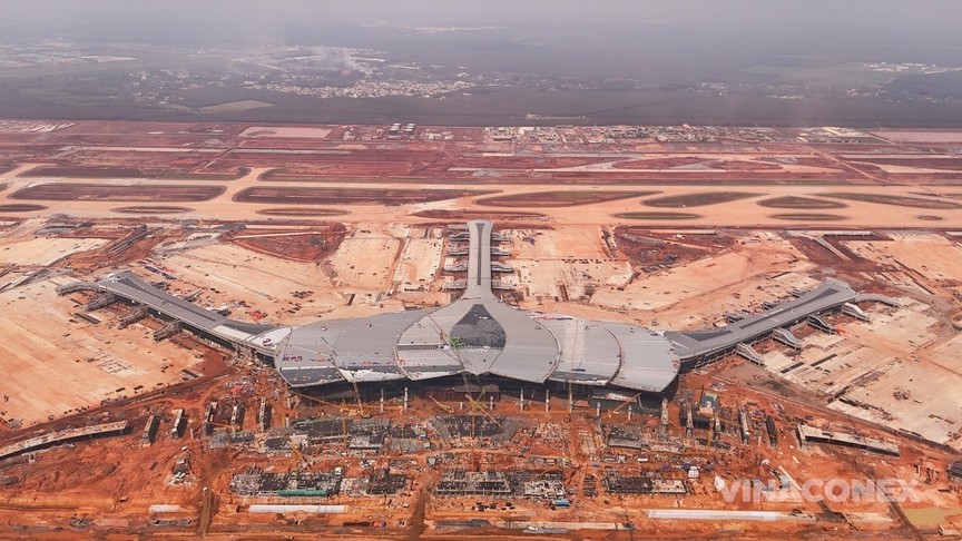 Cần gấp rút hoàn thành các tuyến kết nối đến siêu sân bay lớn nhất Việt Nam- Ảnh 2.